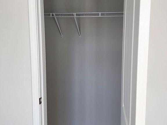 5th image of 2340 Chert Ln