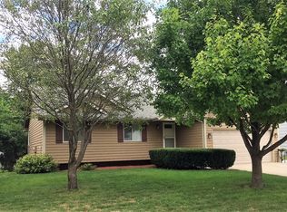 905 SE Dolan Dr, Grimes, IA 50111