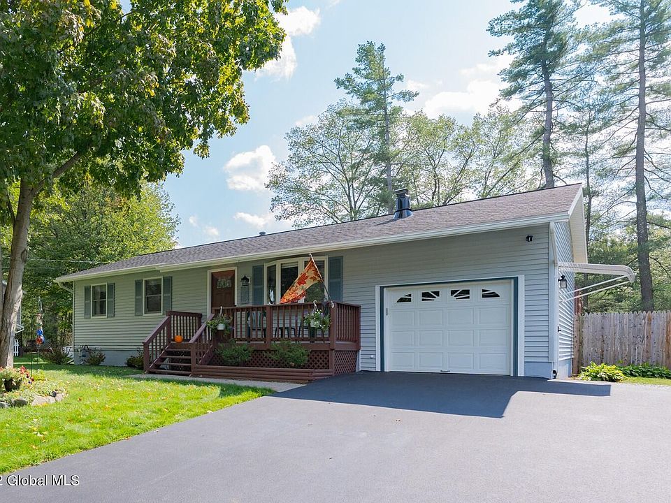 1st image of 29 Coachman Dr