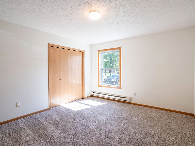 Fargo, ND Stonebridge Apartments | 3175A | Bedroom