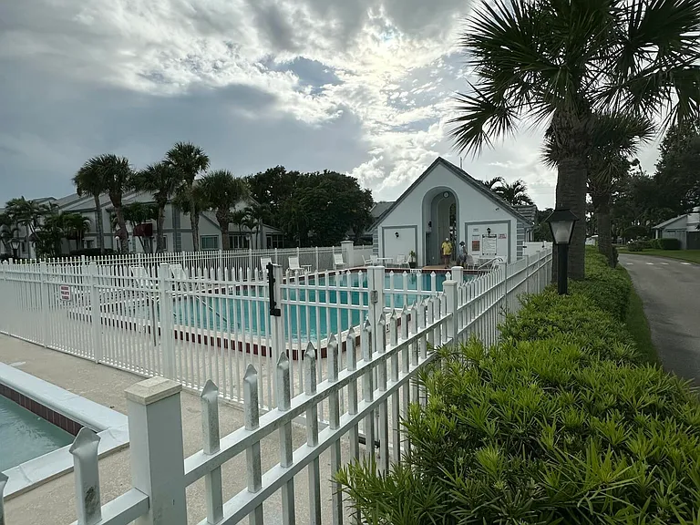 335 Ocean Park Ln #V106 — Photo 35