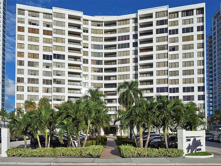 3505 S Ocean Dr #607 — Photo 1