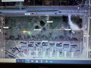 423 W Don Tyson Pkwy, Springdale, AR 72764