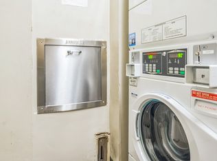 7135 Hollywood Blvd APT 301, Los Angeles, CA 90046