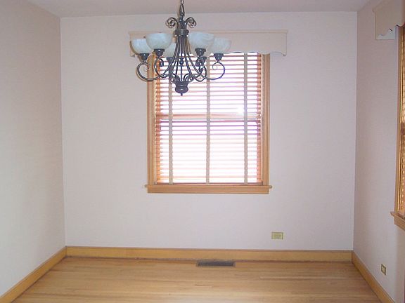 2nd image of 2251 Sunnyside Ave
