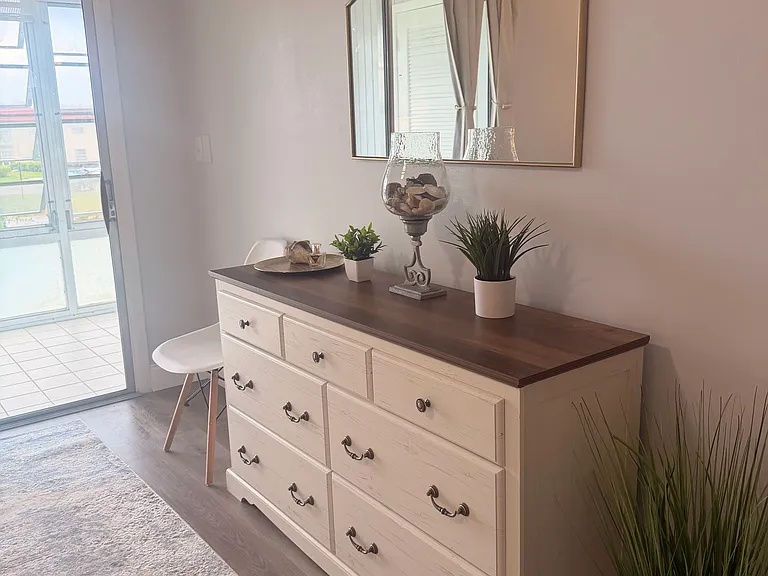 75 Royal Oak Ct #201 — Photo 59