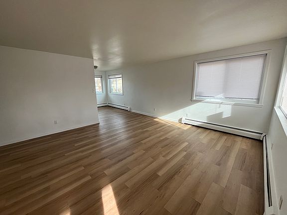 5th image of 1117 Gard Pl APT 2