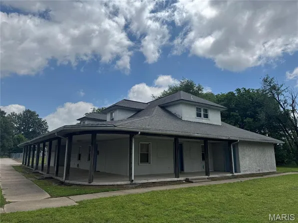 109 N Stoddard St, Sikeston, MO 63801