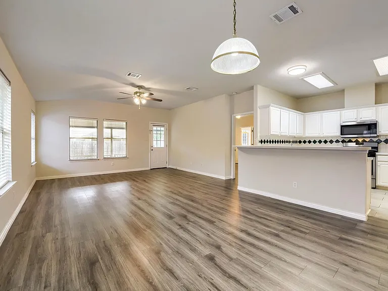 4447 Bremner Dr — Photo 3
