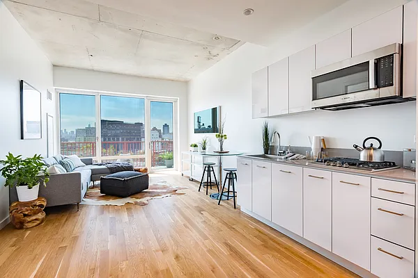 Rented by Triumph Property Group | media 14