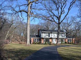 4N609 Pheasant Run Dr, St Charles, IL 60175