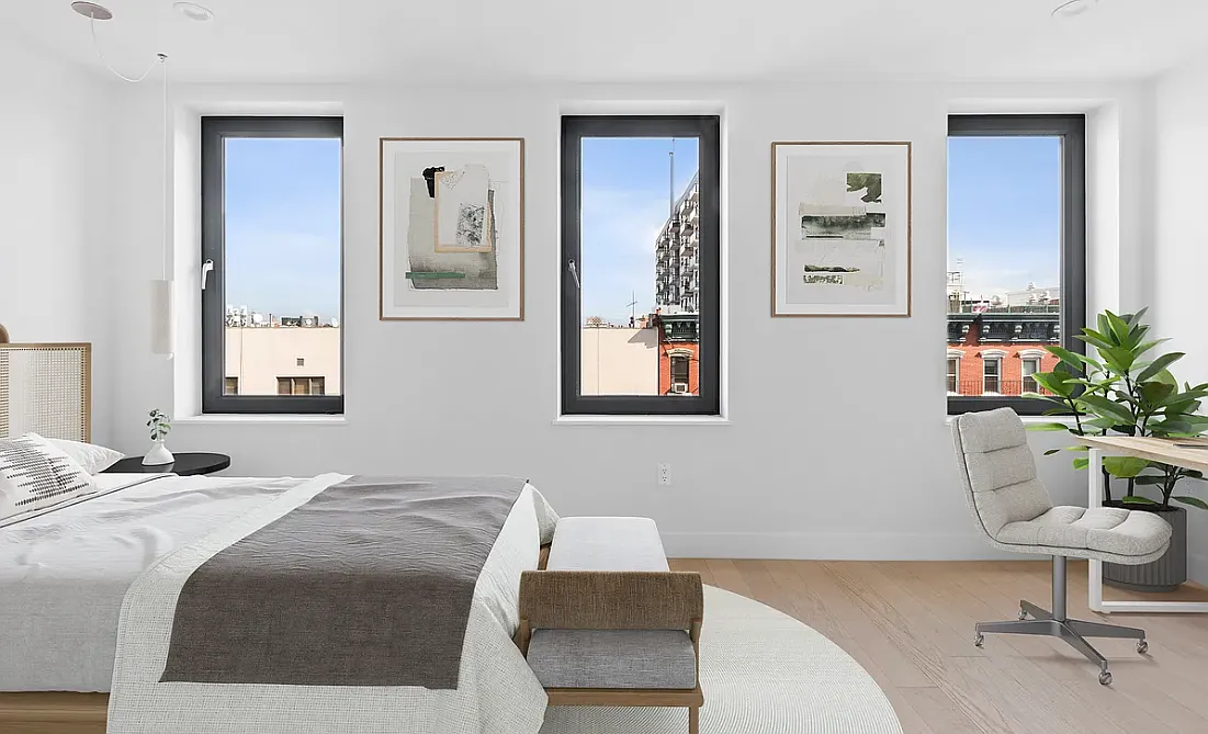 15 Avenue A — Photo 4