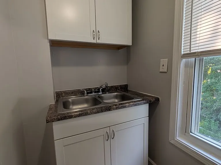 5118 Globe Ave — Photo 3