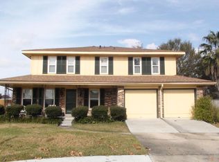 810 Kathy St, Gretna, LA 70056