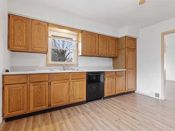 5th image of 2115 Midway Dr