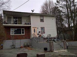 7 Hillman Pl, Spring Valley, NY 10977