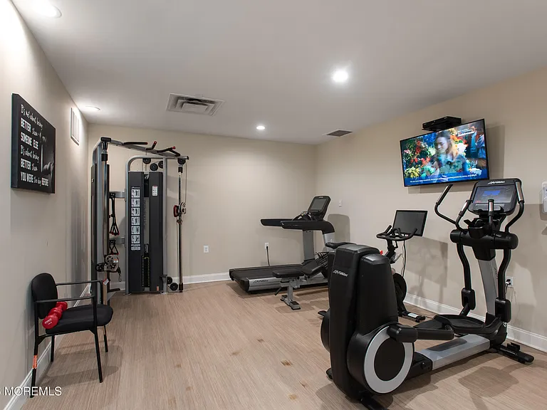 2 Kathleen Dr — Photo 13