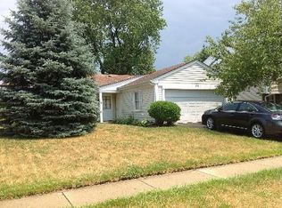 235 Rodenburg Rd, Roselle, IL 60172