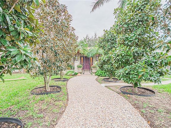 5th image of 2519 Harvey Dr