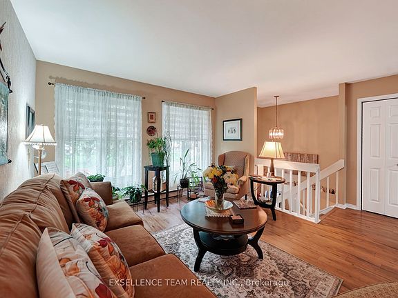 4th image of 111 Glen Oaks Ct