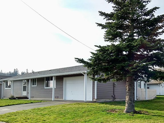 Large side-yard for those expansive croquet games.