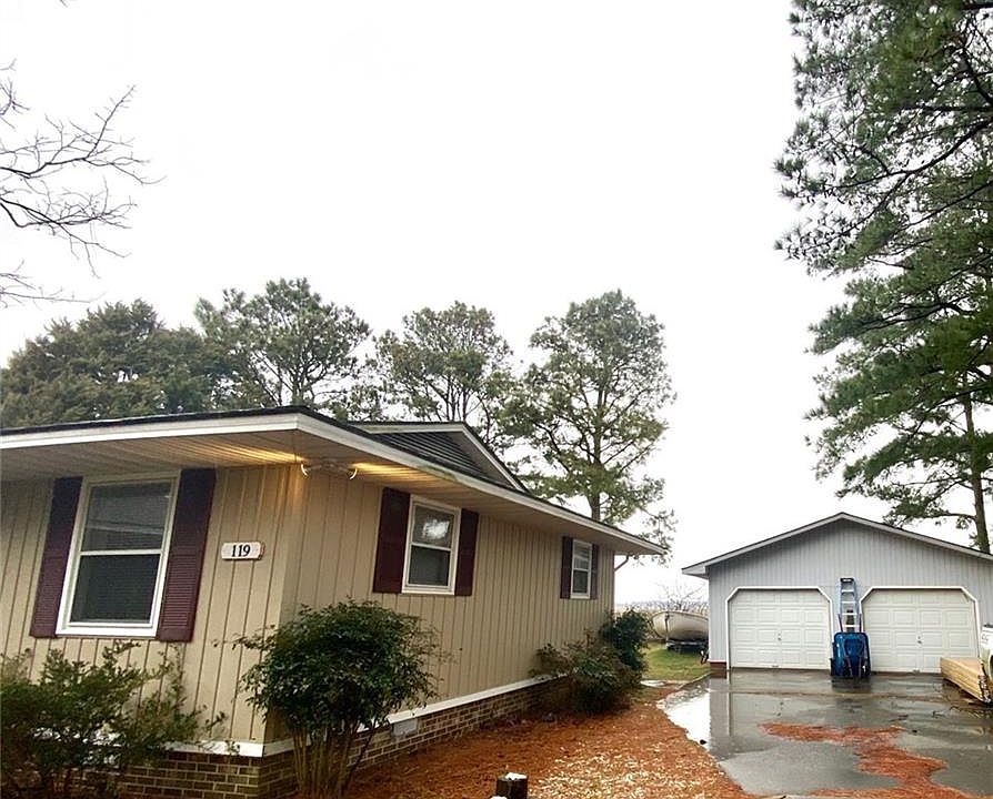 2nd image of 119 Russell Dr