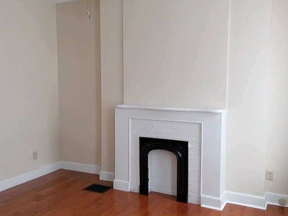 4th image of 322 E Liberty St