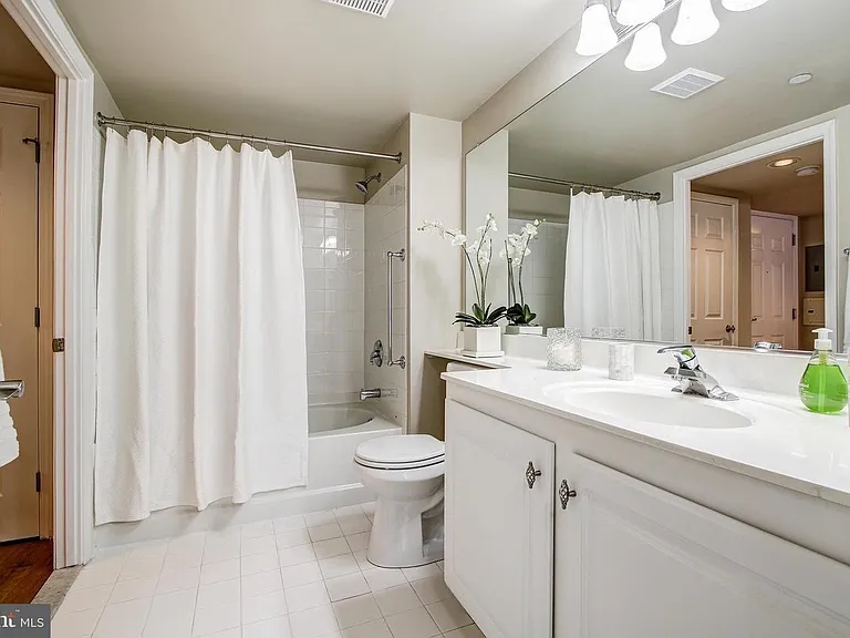 11710 Old Georgetown Rd #925 — Photo 7