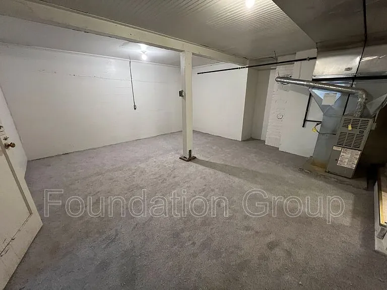 3202 Farragut Ave — Photo 26