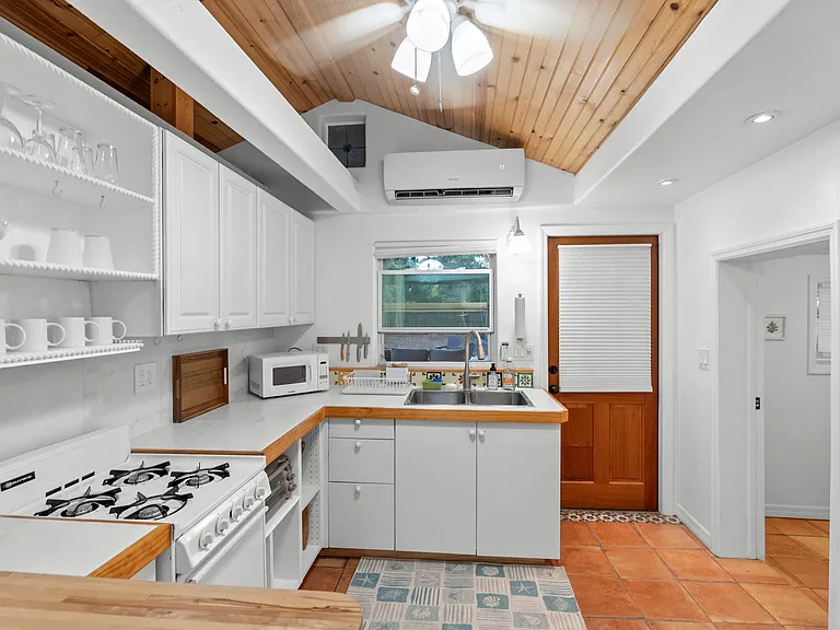 1108 Colleton Dr #1 — Photo 12