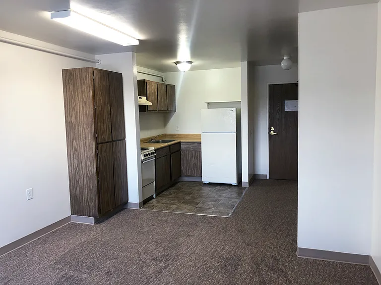 2427 Jefferson Ave — Photo 6