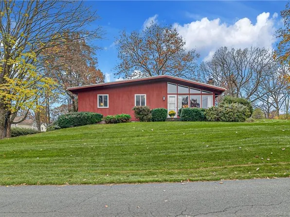 345 Newridge Avenue, Waterbury, CT 06708