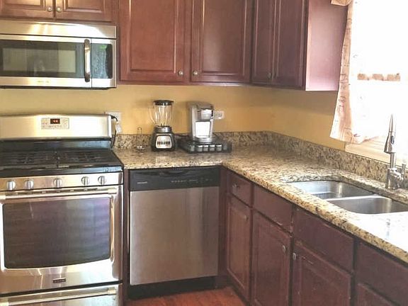 4th image of 17611 Pheasant Ln