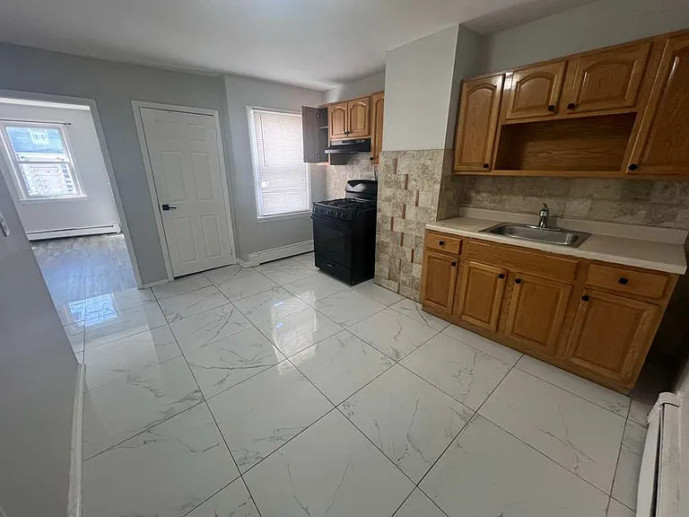 95 Butler St #1 — Photo 1