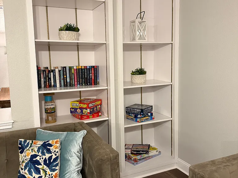 N Hills Village Dr — Photo 19