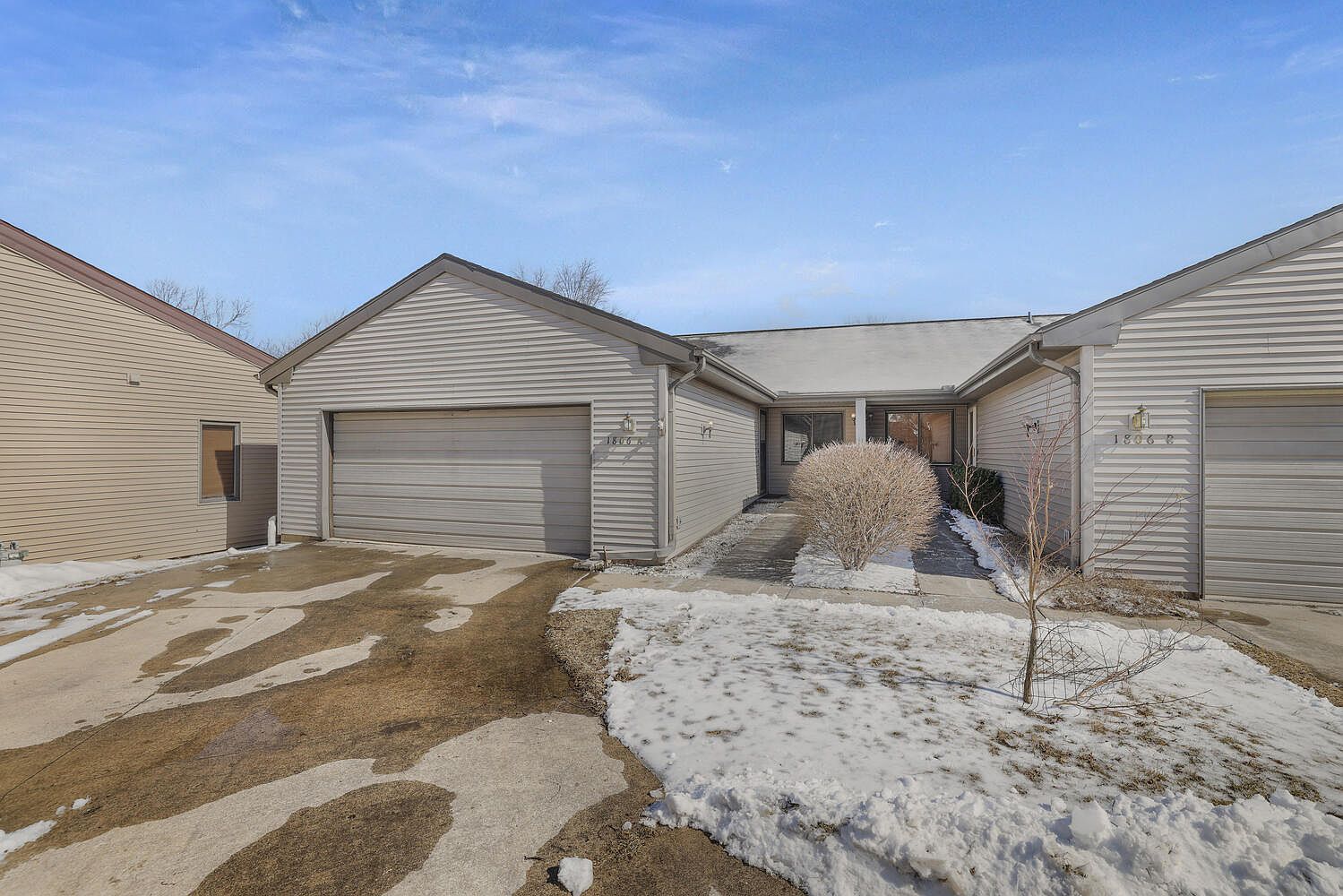 1806 Glenwood Oaks Ct #A, Urbana, IL 61801 | Zillow