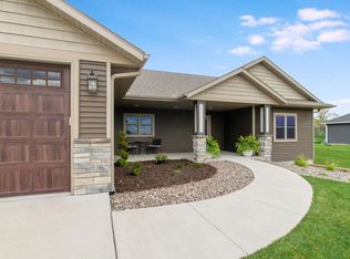 W7962 August Ave, Holmen, WI 54636