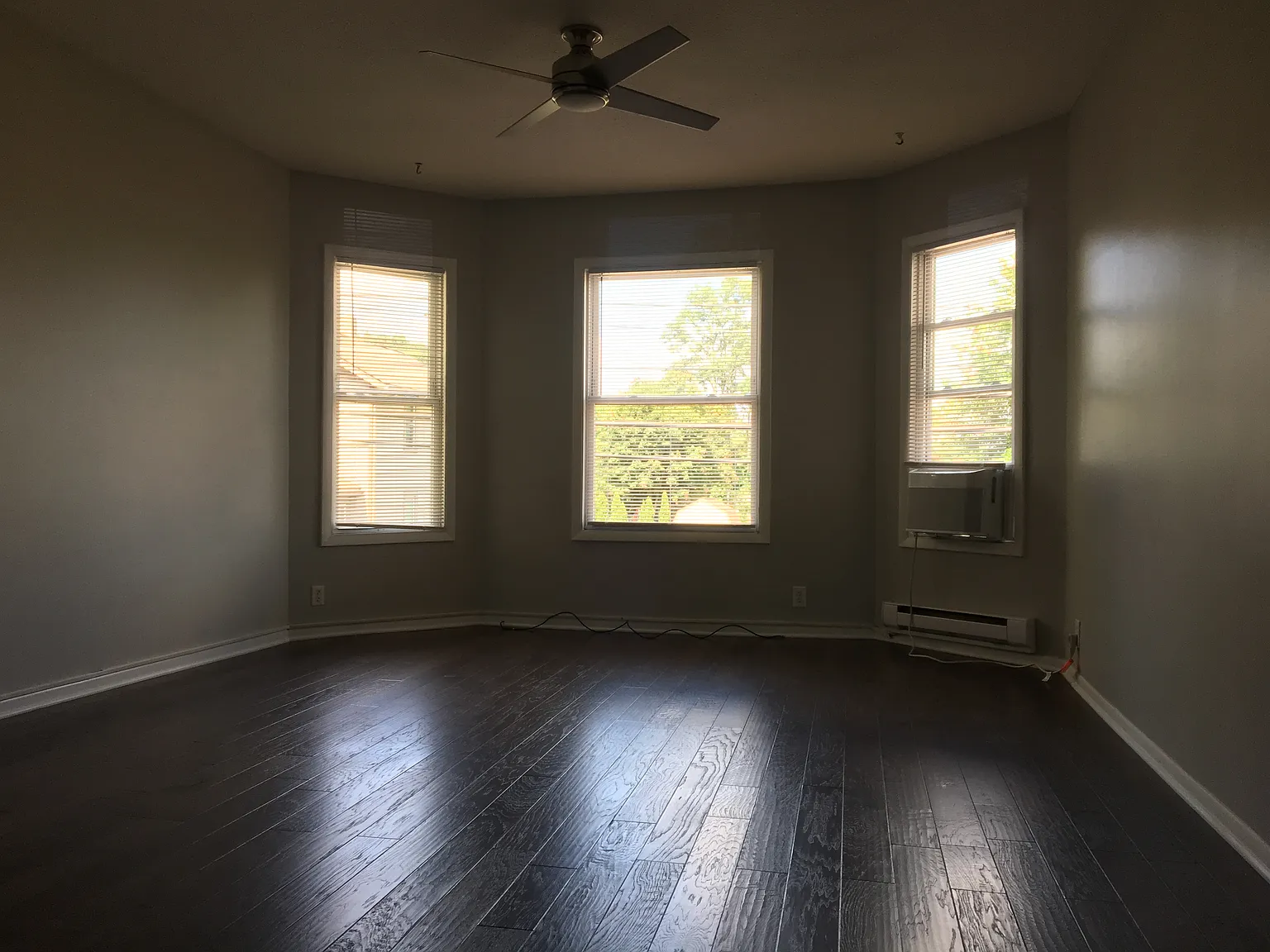 2 bed, 946 sqft, $1,100 — Photo 1