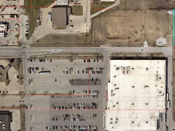 413 SE 3rd St, Ames, IA 50010