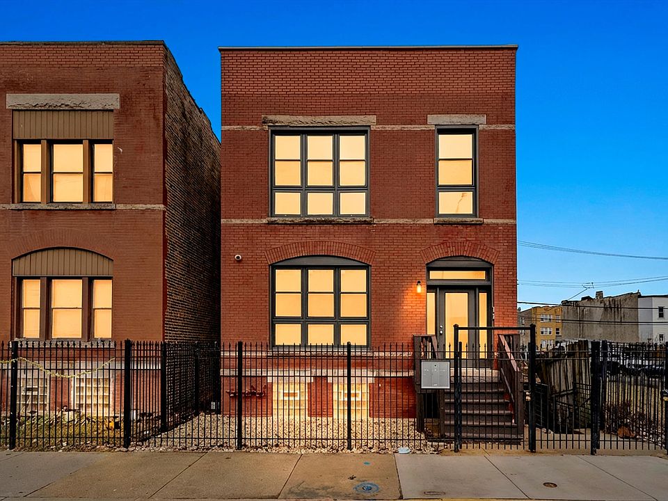 1st image of 2728 W Gladys Ave #1