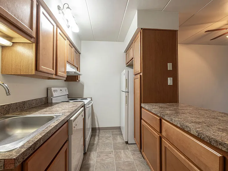 Woodside Terrace Apartments — Photo 27