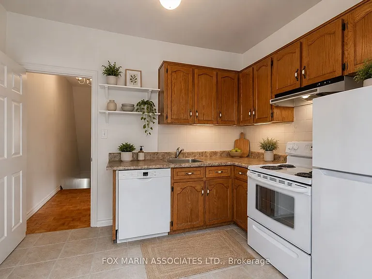 176 Macdonell Ave #UPPER — Photo 4