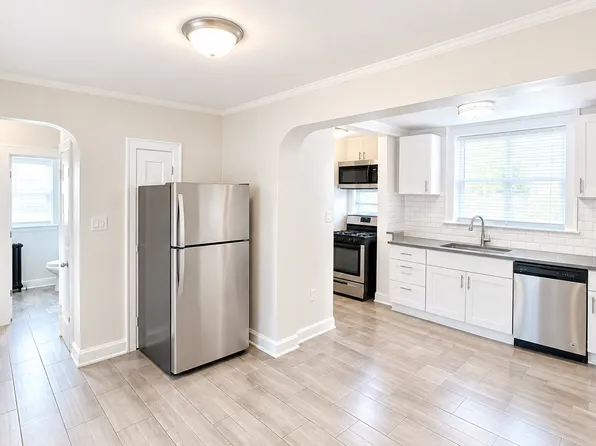 5206 W Schubert Ave #1, Chicago, IL 60639