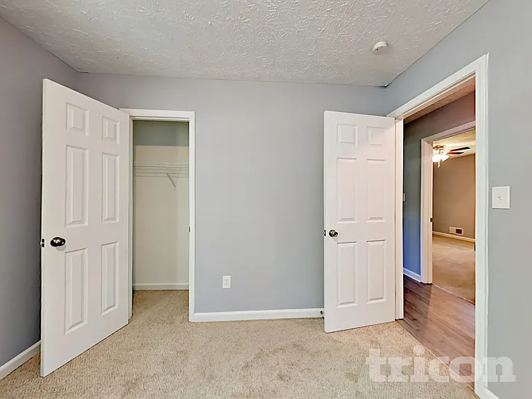 270 Amanda Ct — Photo 8