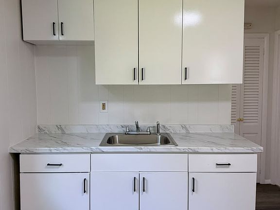 4th image of 14-20 Brown Rd #18