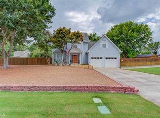 95 Crossgate Cir, Loganville, GA 30052
