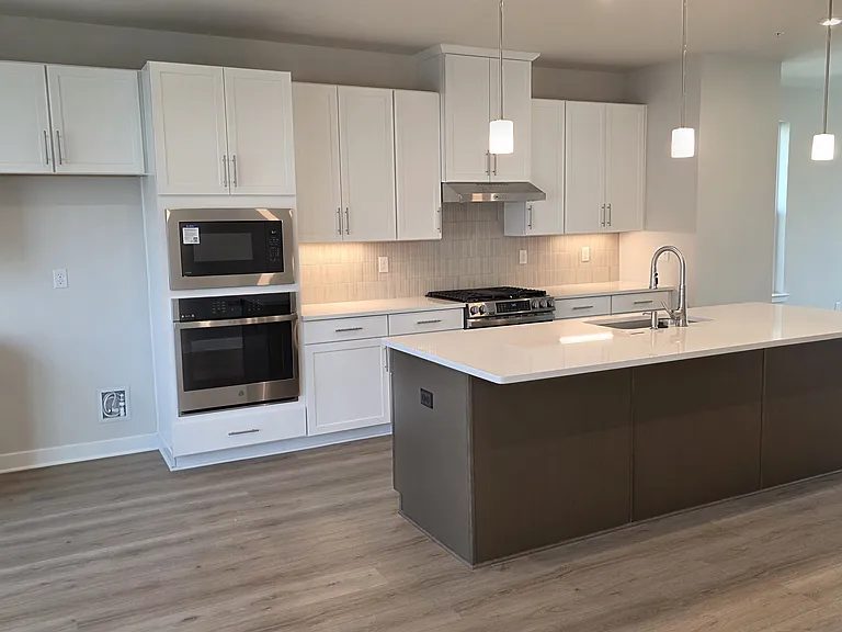 8 Weldon Way — Photo 51