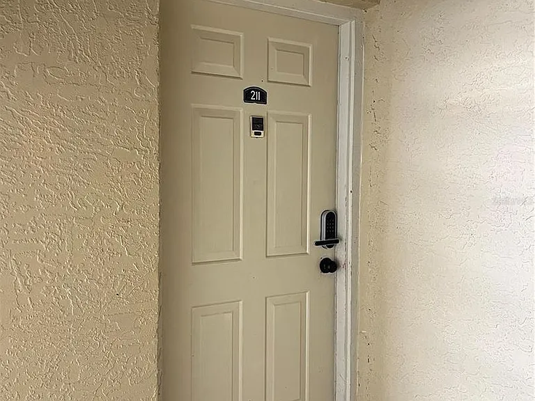 211 Thorn Tree Pl — Photo 5