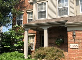 1866 Knollmont Dr, Florence, KY 41042
