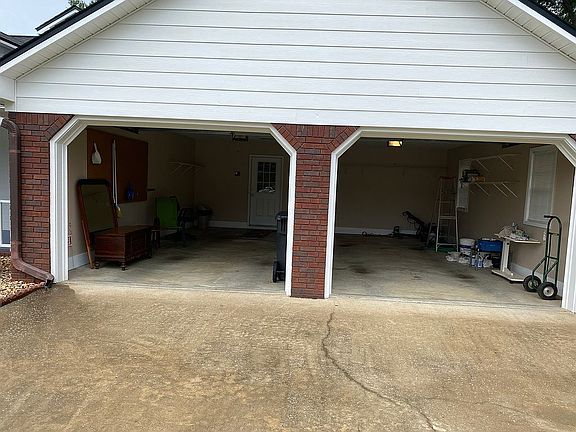 4th image of 3704 Creekstone Dr